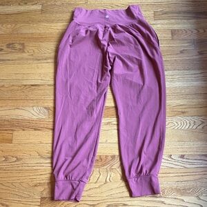 Athleta Salutation High Rise Jogger Size Medium